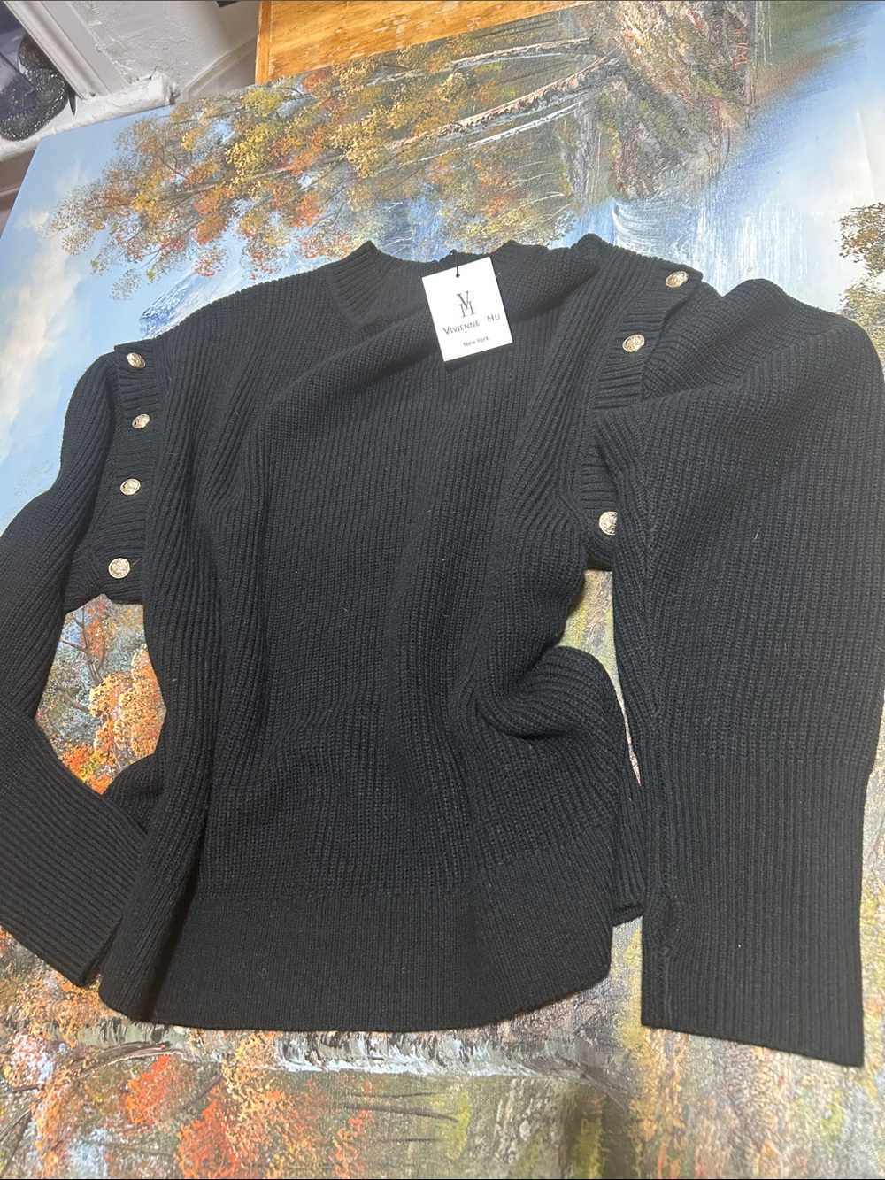 VIVENNE Hu Black Ribbed Button-Shoulder Sweater - Women